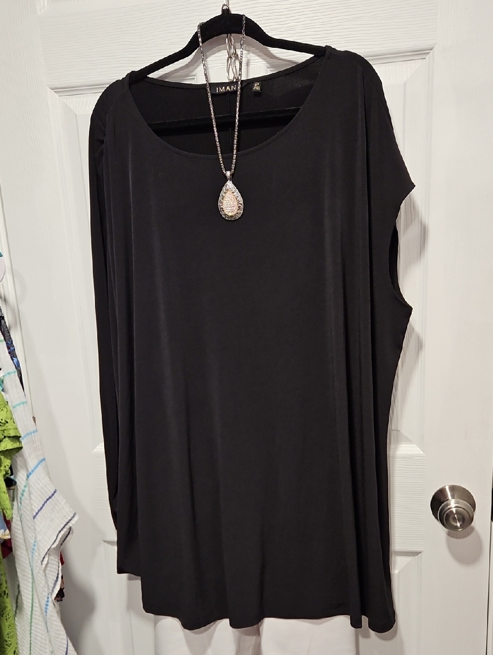 IMAN Black Flowing Tunic Top